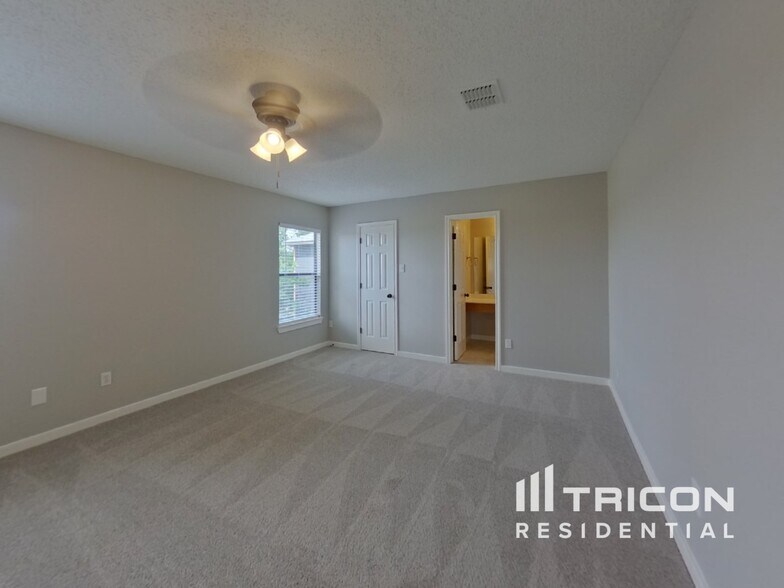 Building Photo - 10129 Chapel Hill Ct
