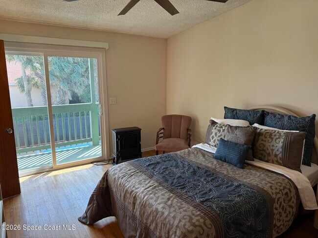 Building Photo - 1153 Belaire Dr