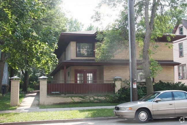Building Photo - 210 N Blair St