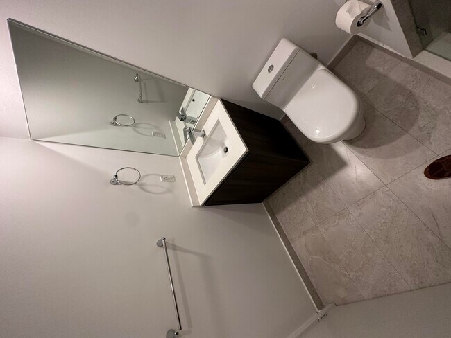 Building Photo - 488 NE 18th St