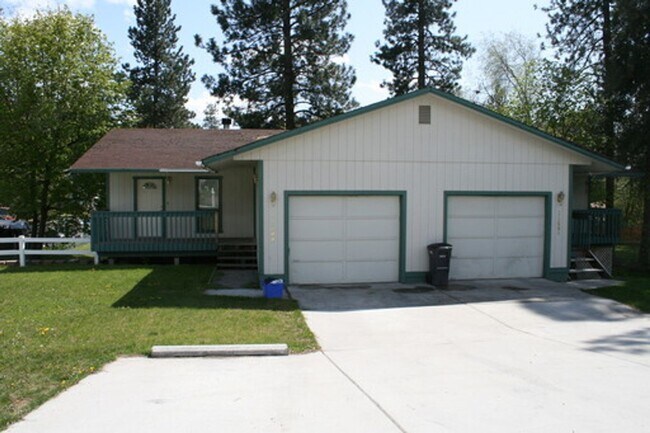 Primary Photo - 11006 E 16th Ave
