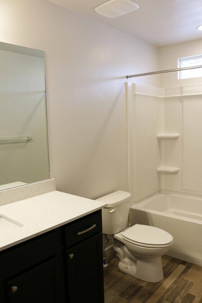 Building Photo - Amazing Townhome in Legacy Ranch!