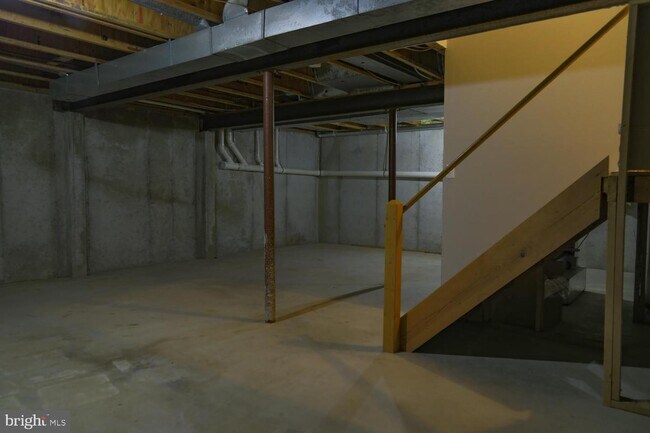 Building Photo - 921 Samantha Cir
