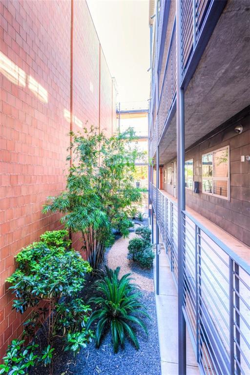 Building Photo - 1401 Eva St