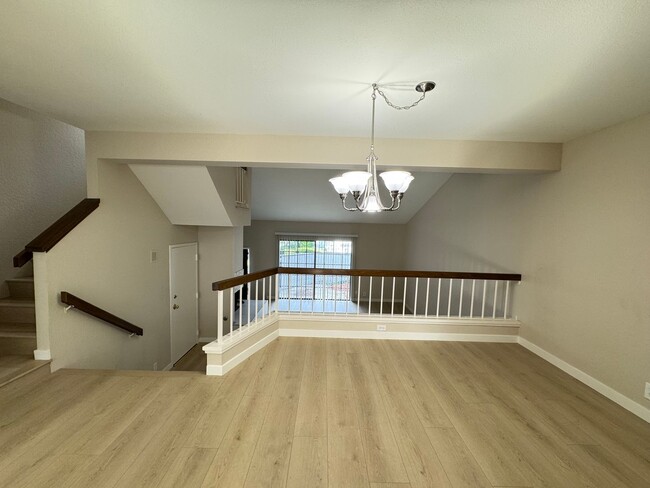 Building Photo - Spacious 2Bd/2Ba Condo w/Bonus Office, Garage and A/C!