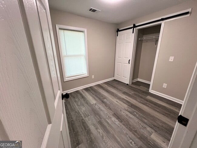 Building Photo - 416 Gordon St