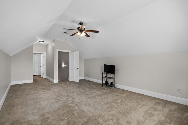 Building Photo - Spacious 4BR/3BA Home in Myrtle Beach – 2,550 Sq Ft & Screened Porch