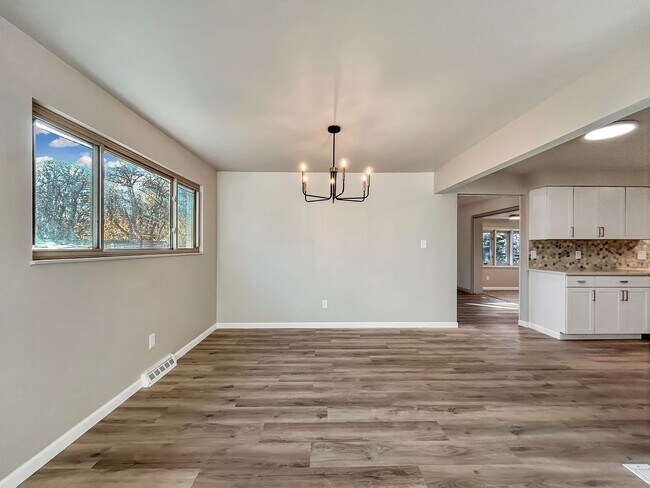 Building Photo - $0 DEPOSIT OPTION. 4 BED 3 BATH IN HAMPDEN HEIGHTS!