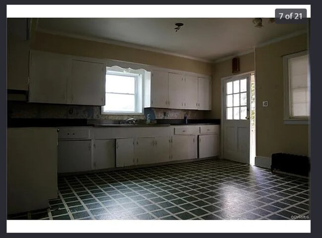 Building Photo - 2619 Hilliard Rd