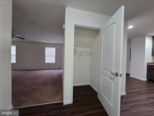 Building Photo - 215 William Ross Ln