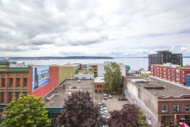 Building Photo - 2bd/1.75ba Seattle Condo