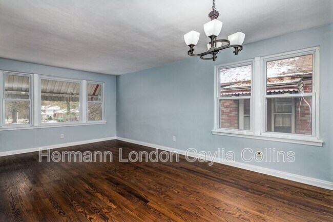 Building Photo - 7725 Kenridge Ln