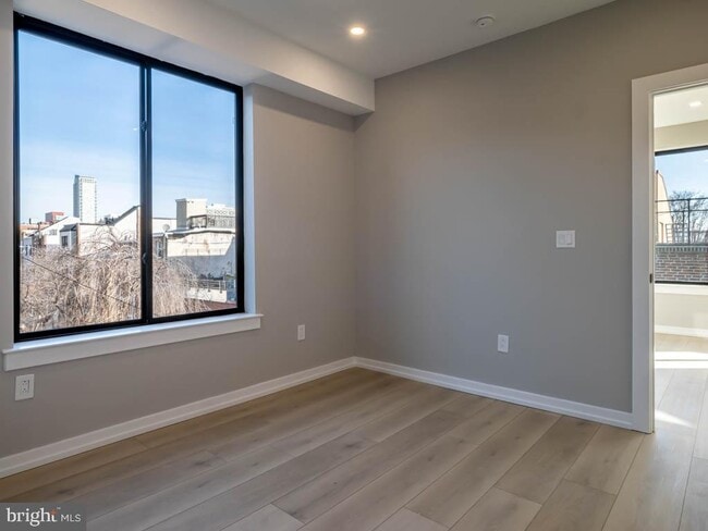 Building Photo - 769 S 10th St