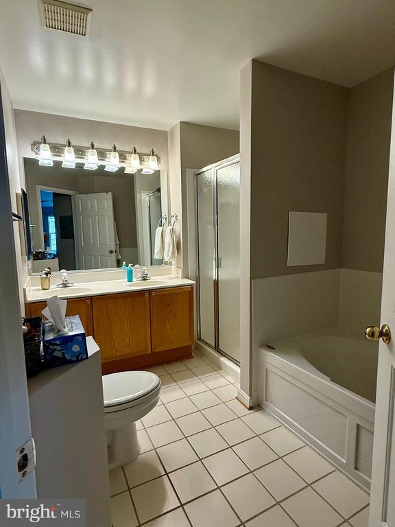 Building Photo - 2700 Bellforest Ct