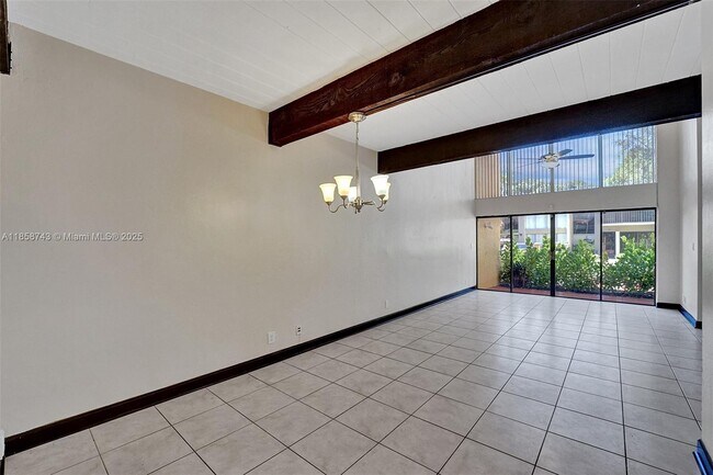 Building Photo - 760 E Coco Plum Cir