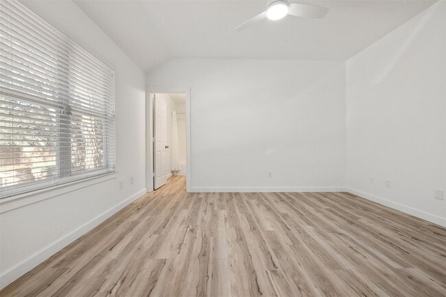 Building Photo - 85 Ridgewood Cir