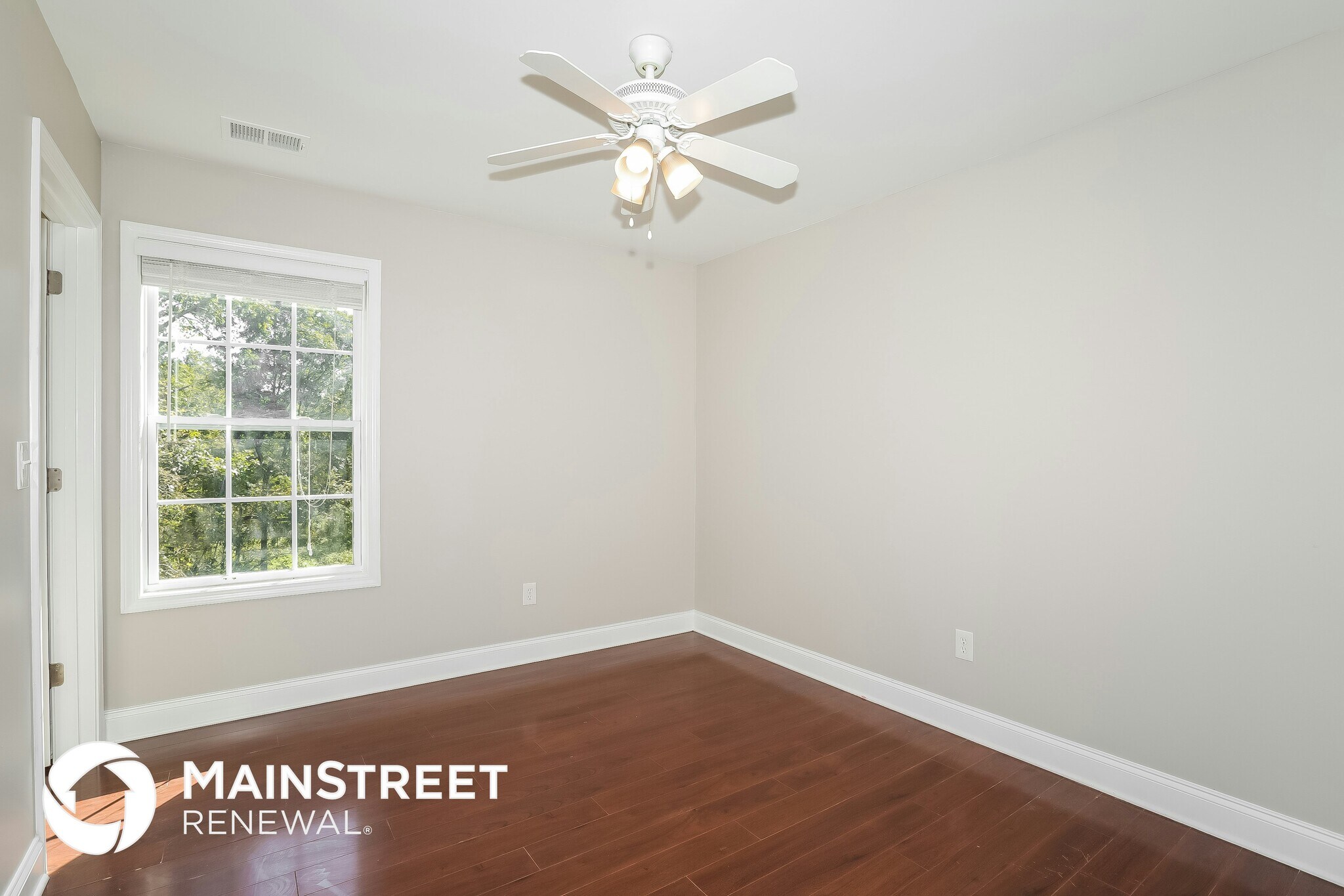 Building Photo - 2207 Clarendon Ct NE