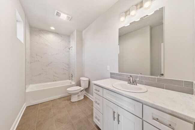Building Photo - 109 Firethorn Dr