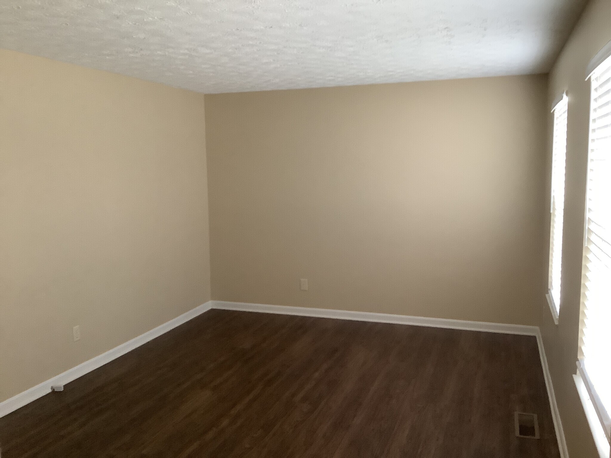 Building Photo - 4408 Moselle Dr