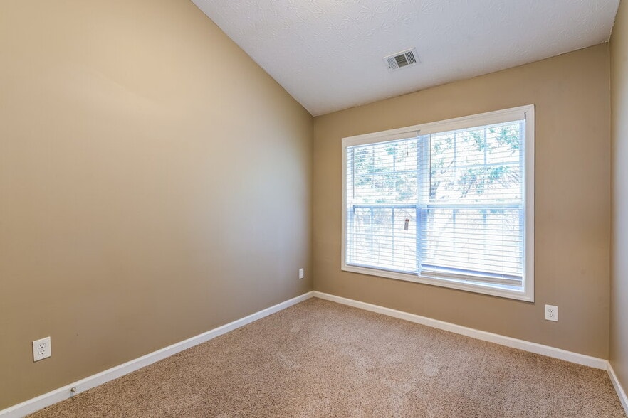 Building Photo - 4832 Hairston Park Square