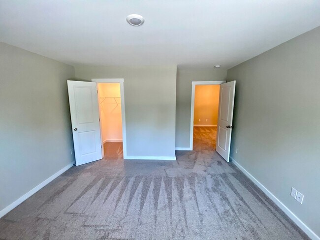 Building Photo - 115 Cranford Dr