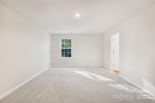 Building Photo - 10142 Chatham Run Ln