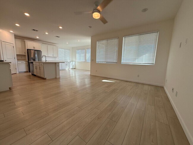 Building Photo - 17760 W Cassia Way