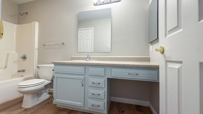 Building Photo - 806 S Sunny Ln