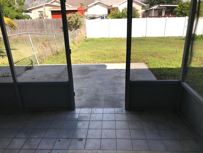 back patio - 5845 Willow Leaf Ct