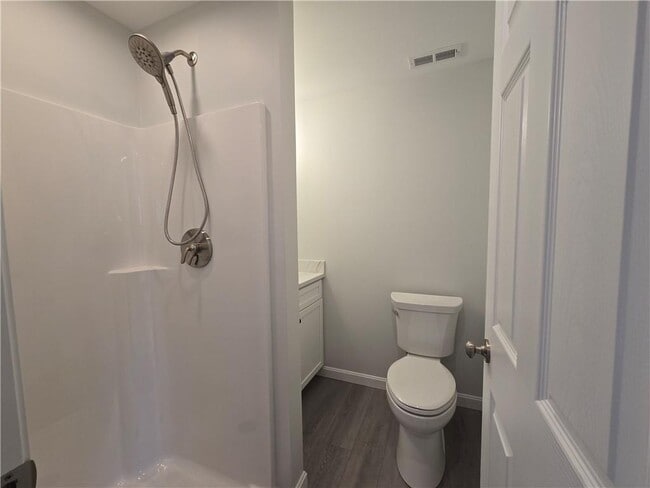 Building Photo - 140 Tower Hill Rd