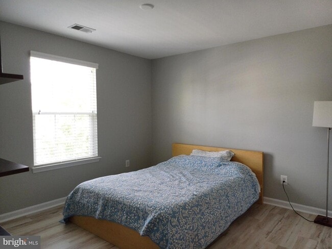 Building Photo - 25501 Emerson Oaks Dr