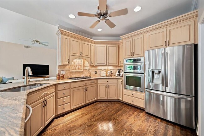 Building Photo - 12510 Preserve Ln