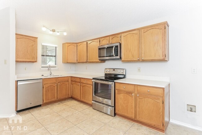 Building Photo - 1823 Cordova Dr