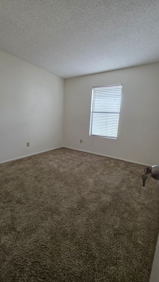 Building Photo - 9479 Fairgrove Ln