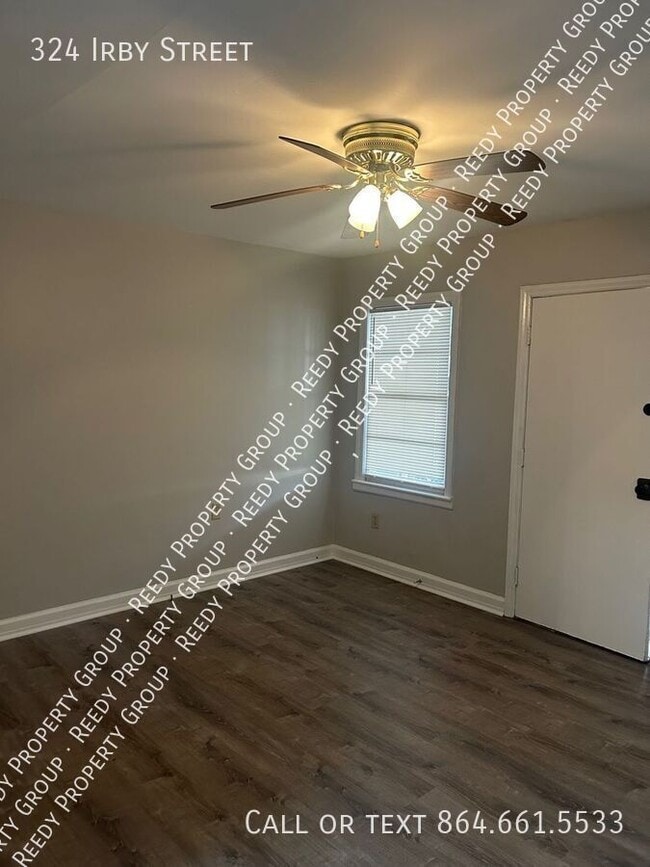 Building Photo - 324 Irby St