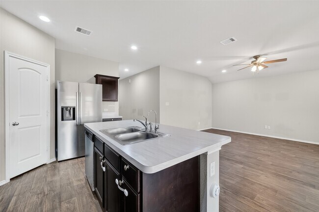 Building Photo - 20926 Belmont Village Wy