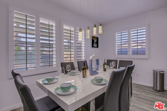 Building Photo - 82580 Yeager Way