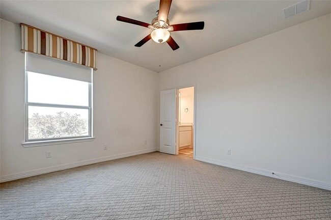 Building Photo - 28214 Evergreen Cove Ln