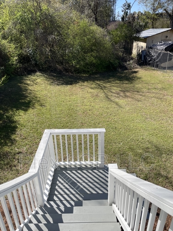 Building Photo - 1006 Greenville St