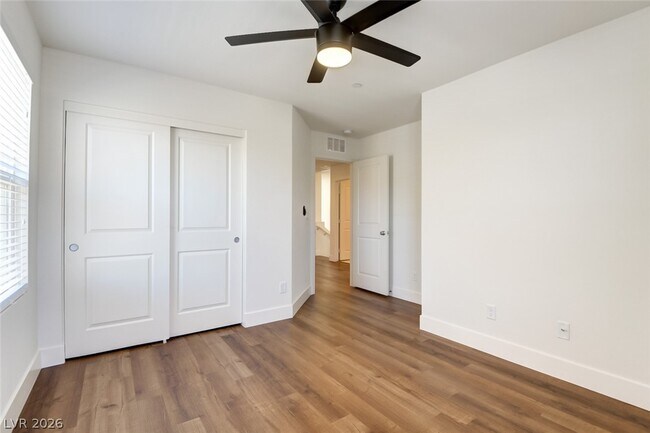 Building Photo - 2875 Starling Summit St