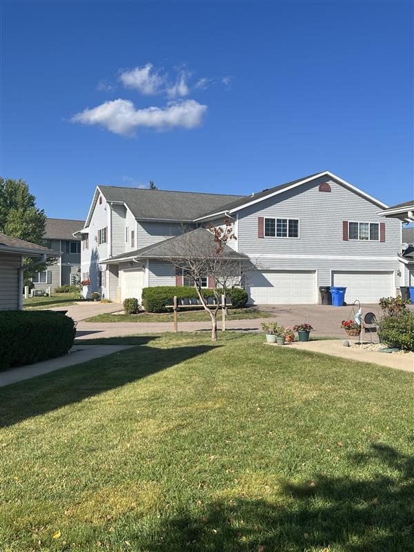 Building Photo - Harper Court Townhomes