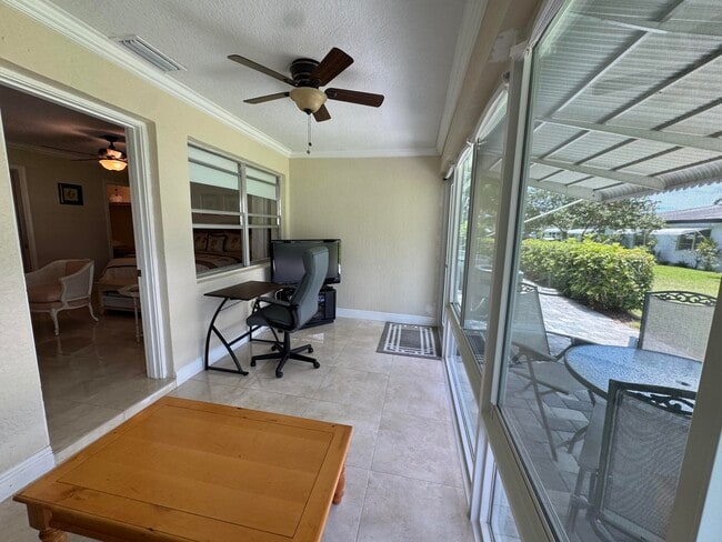 Building Photo - 512 High Point Dr