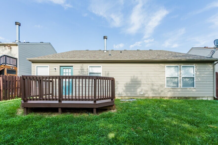 Building Photo - 10236 Hatherley Way