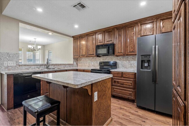 Building Photo - 204 Raven Ridge Ct