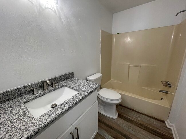 Building Photo - 3350 Shoal Creek Cove