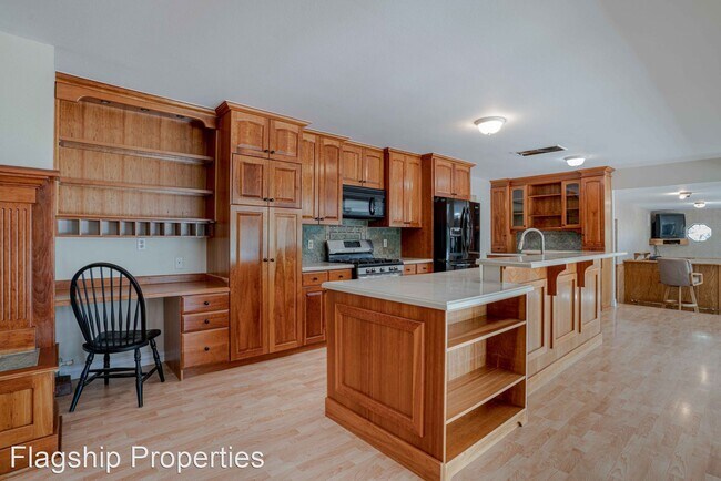 Building Photo - 3 br, 2.5 bath House - 3942 County Road 1.5