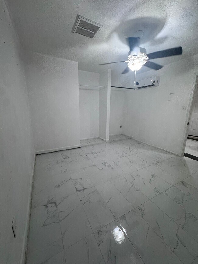 Building Photo - 4603 Meadows Edge Ln