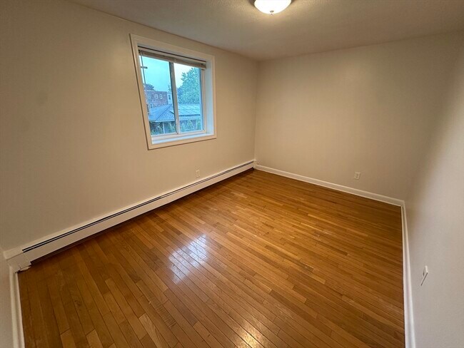 Building Photo - 32 Annese Rd