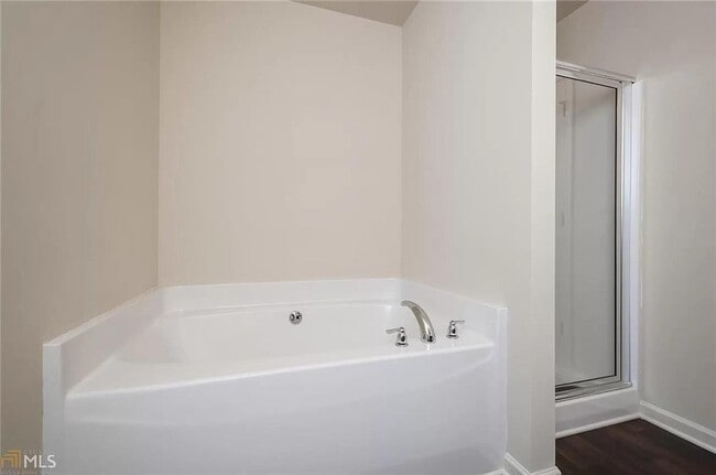 Building Photo - 960 Walnut Creek Cir