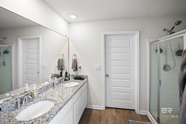 Building Photo - 3079 Camino Real Lp